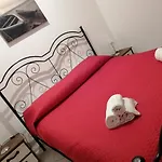 Da Salvo E Mary Konukevi
