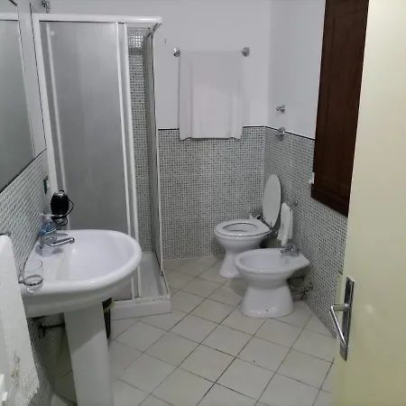 Da Salvo E Mary Penzion 4*